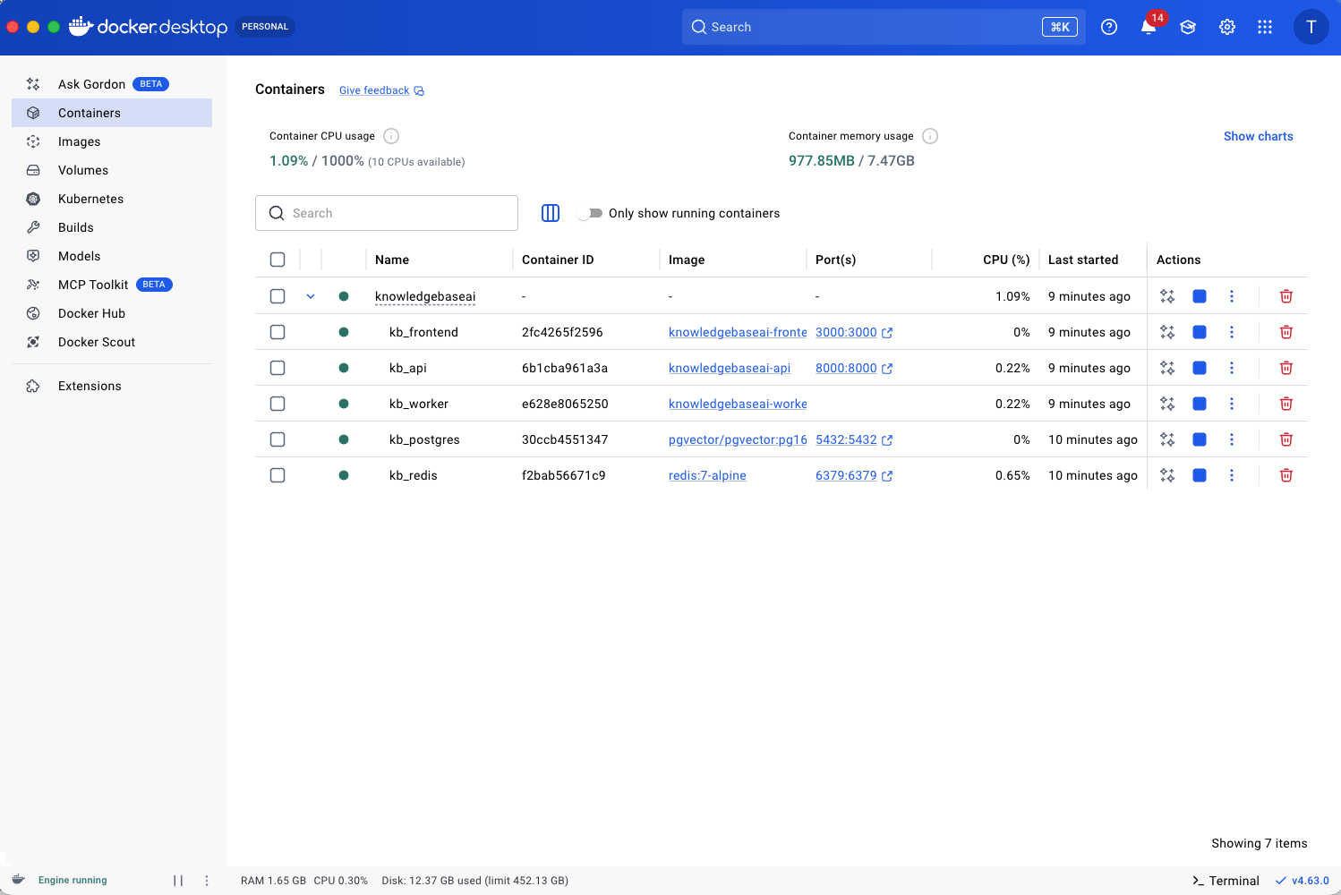 Docker Desktop Oberfläche mit Containern